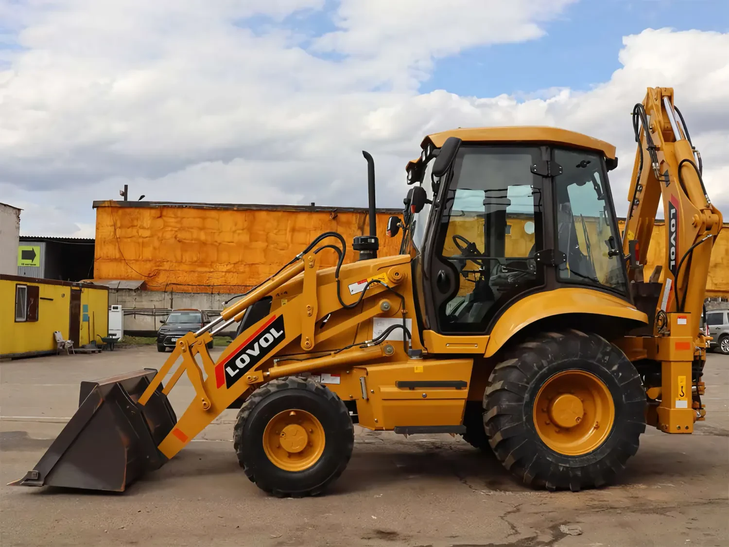 Экскаватор-погрузчик Foton Lovol FLB468